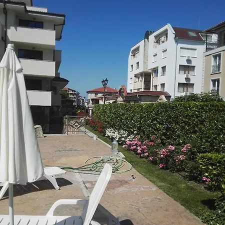 лесо-зара студио Apartamento Ravda